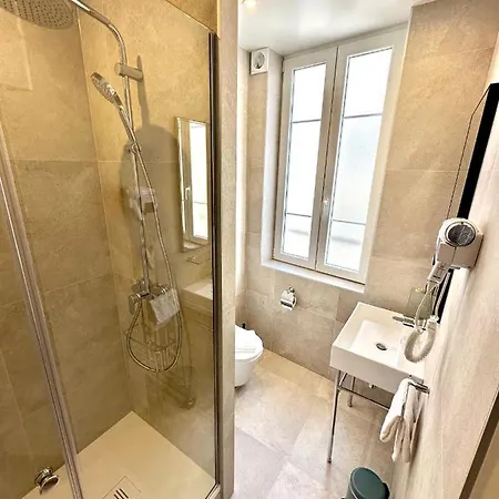 Zora Hotel París