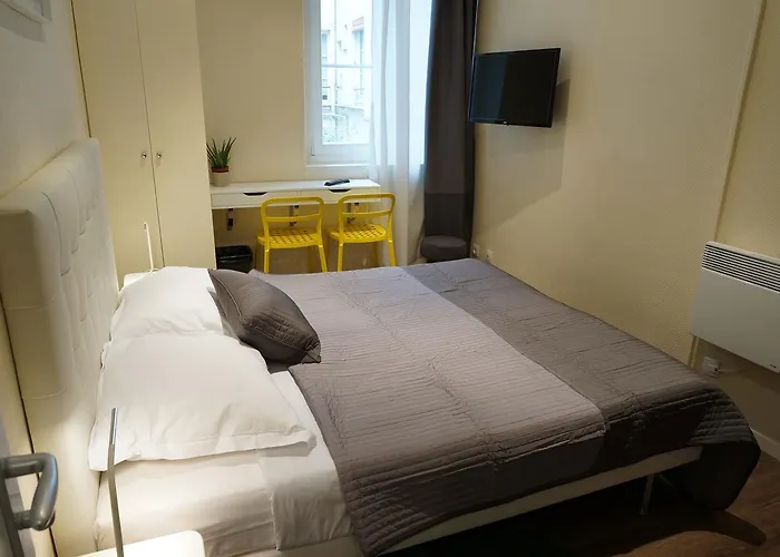 Zora Hotel